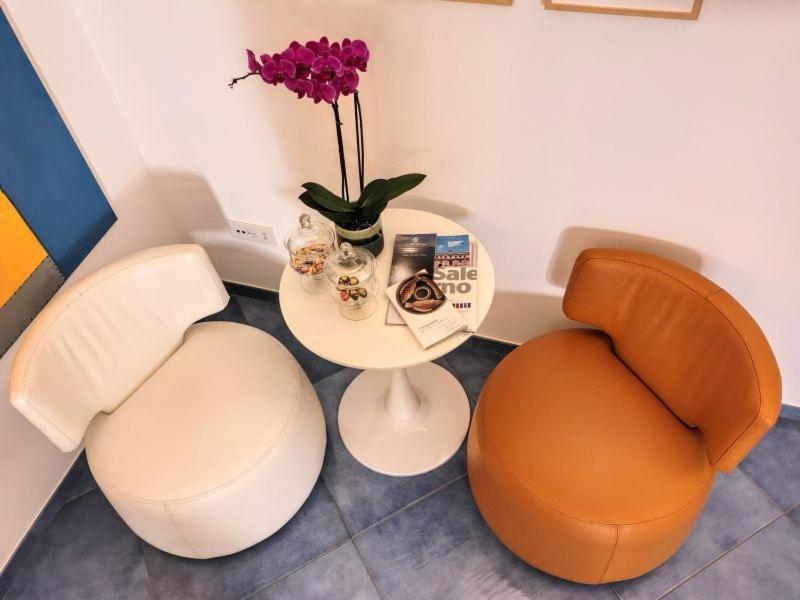 Bed and Breakfast Viatorretta4 Salerno Exterior foto